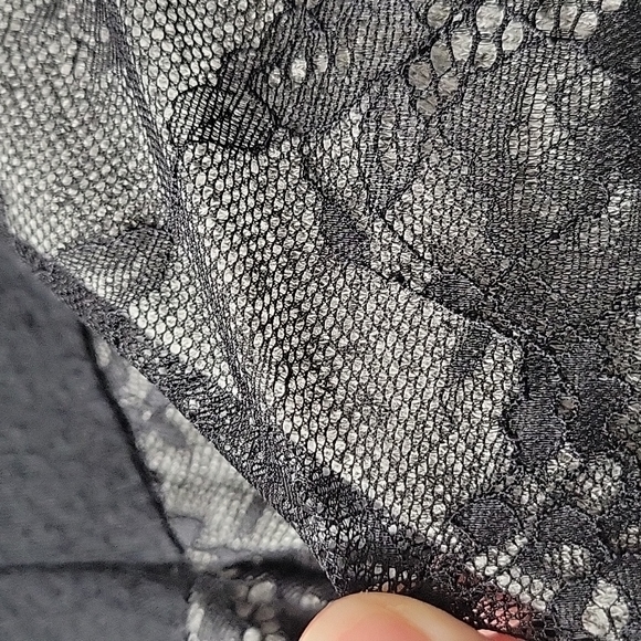 3/$15 Maurice's Knot Top, size Medium - Picture 4 of 10